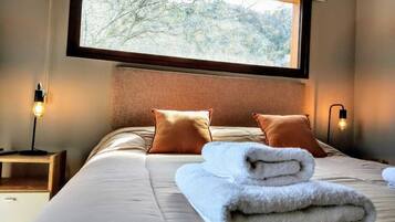 2 chambres, lit parapluie, Wi-Fi gratuit, draps fournis