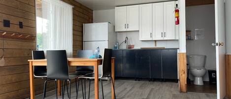 Microwave, oven, stovetop, coffee/tea maker