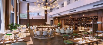 โรงแรม Radisson สวน Nis