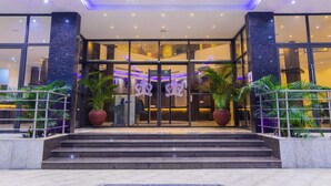 Property entrance - BON Hotel Octagon (Abuja)