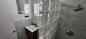 Bathroom - Sirena Azul SoBe Suite 1 (Miami Beach)