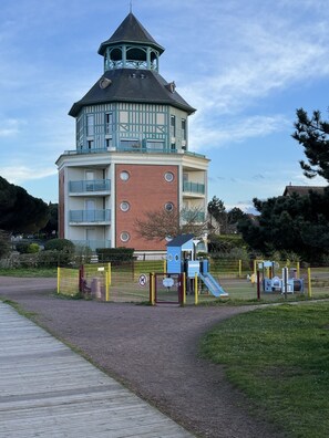 Children's area - Appartement Cosy vue Port (Dives-sur-Mer)