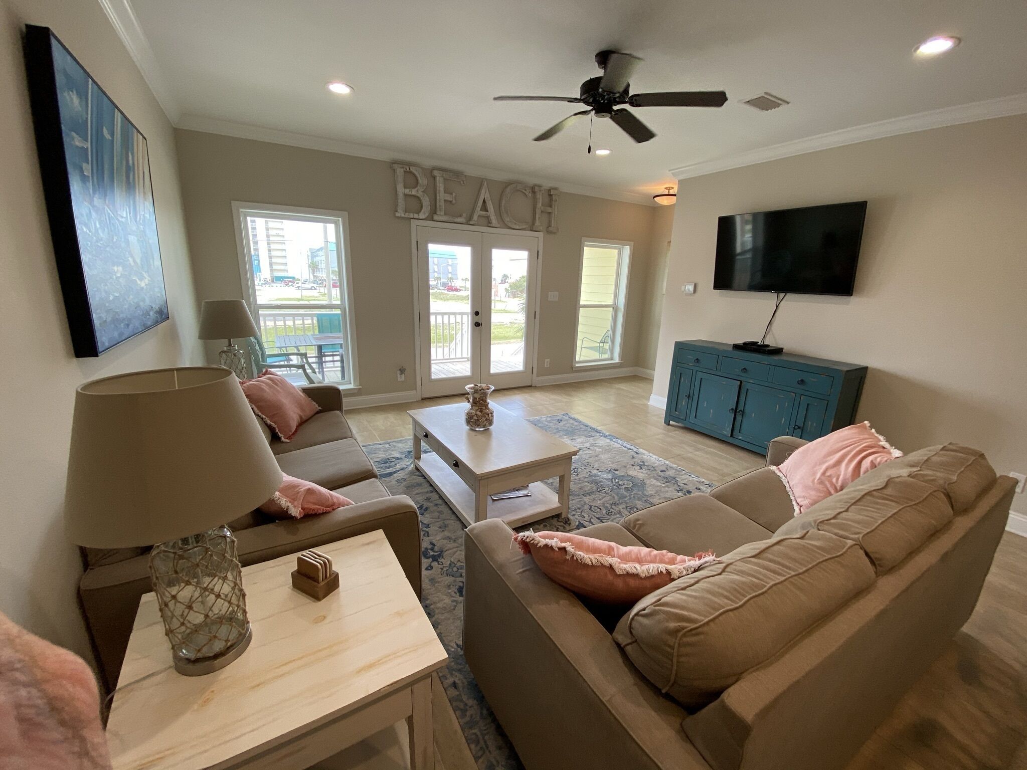 하우스, 침대(여러 개), 수영장 이용, 정원 전망 (A Beach Life 1B) | 거실 공간