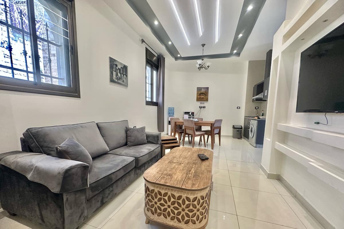 Superior Apartment, 1 King Bed, Non Smoking, Mountain View - 47 - Apartment No. 2 | Living area | 55-inch Smart TV with cable channels