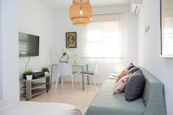 1 chambre, fer et planche à repasser, Wi-Fi, draps fournis