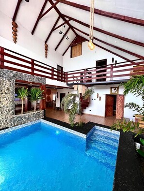 Penthouse Royal, 3 phòng ngủ, hồ bơi riêng, quang cảnh bãi biển | Hồ bơi riêng