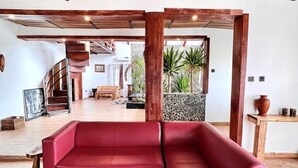 Penthouse Royal, 3 kamar tidur, kolam renang pribadi, pemandangan pantai | Area keluarga