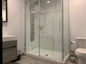 Bathroom - Hôtel St-Alexis (Saint-Raymond)