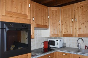 Fridge, microwave, oven, dishwasher - 1st floor, balcony, ski locker, 44m², Pralognan-la-Vanoise (Pralognan-la-Vanoise)