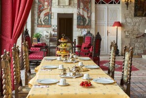 Dining - 2-bedroom suite (Saint-Eutrope-de-Born)