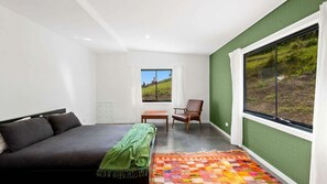 4 bedrooms, iron/ironing board, travel cot, free WiFi - Moosewood House, Kangaroo Valley (Kangaroo Valley)