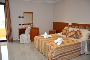 Classic Double Room, Ensuite, Courtyard View - Park Hotel (Isola di Capo Rizzuto)