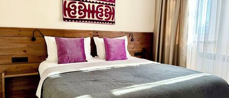 Business Suite, 1 King Bed with Sofa bed