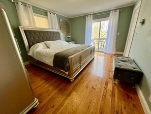 3 Schlafzimmer, Schreibtisch, Bügeleisen/Bügelbrett, kostenloses WLAN