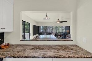 Interior - Pick of the Pines Pinehurst (Pinehurst)