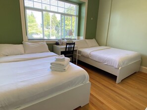 Deluxe Quadruple Room, 2 Queen Beds, Private Bathroom (Room G) | Desk, free WiFi, bed sheets - Vancouver Metrotown Modern Guest House  (Burnaby)