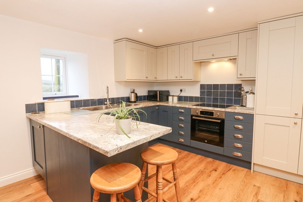 Fridge, dishwasher, electric kettle, toaster