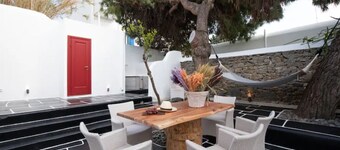 Spitarona Town House - Largest Villa in the Center