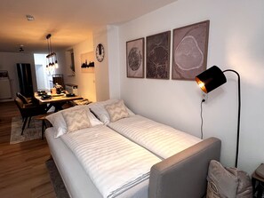 2 bedrooms, desk, travel cot, free WiFi