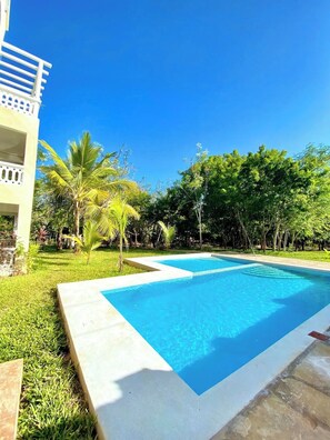 Outdoor pool - Silent Palms (Diani Beach)