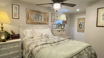 2 Schlafzimmer, BĂŒgeleisen/BĂŒgelbrett, kostenloses WLAN, BettwĂ€sche