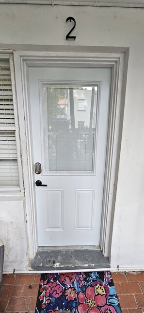 Front of property - Sirena Azul SoBe Suite 2 (Miami Beach)