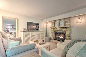 Een smart-tv en een open haard