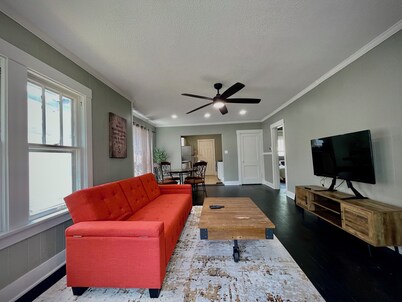 Conveniently Located Modern Bungalow