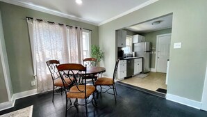 お食事