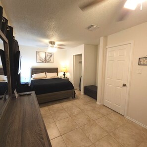 3 soveværelser, skrivebord, weekendseng, gratis Wi-Fi