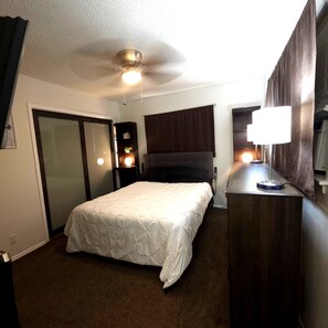 3 bedrooms, desk, travel cot, free WiFi