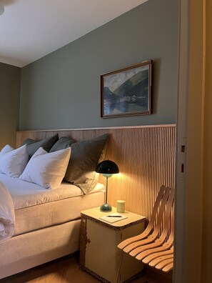 5 slaapkamers, een strijkplank/strijkijzer, wifi, beddengoed