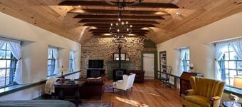 Country School House at Solidago Farm

Unique, cozy small farm experience!