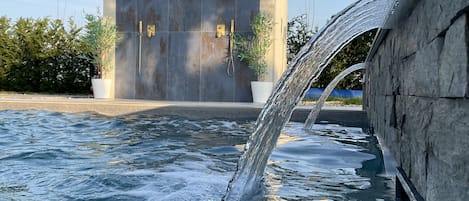 Outdoor pool, a heated pool