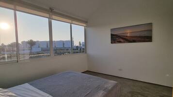 5 quartos, Wi-Fi, roupa de cama