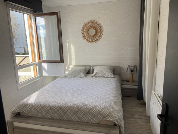 1 bedroom, iron/ironing board, travel crib, free WiFi