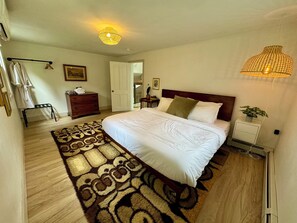 3 soverom, skrivebord, reiseseng for barn og wi-fi (inkludert)