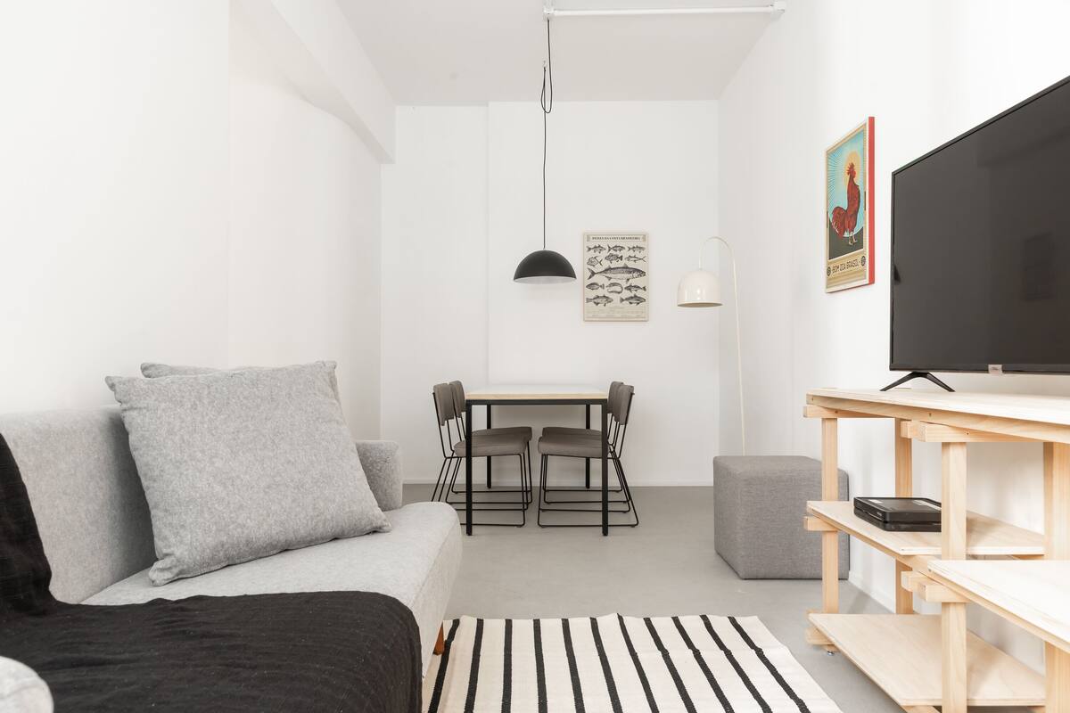 Classic Apartment | Living room | 40-inch Smart TV with digital channels