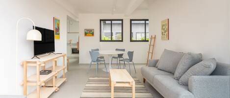 Basic Apartment | Living room | 40-inch Smart TV with digital channels