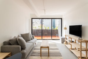 Basic Apartment | Living room