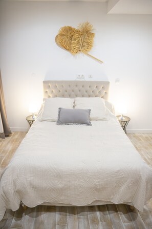 2 bedrooms, desk, iron/ironing board, free WiFi