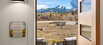 NEW River Island Retreat, unique industrial style modern on the Yellowstone