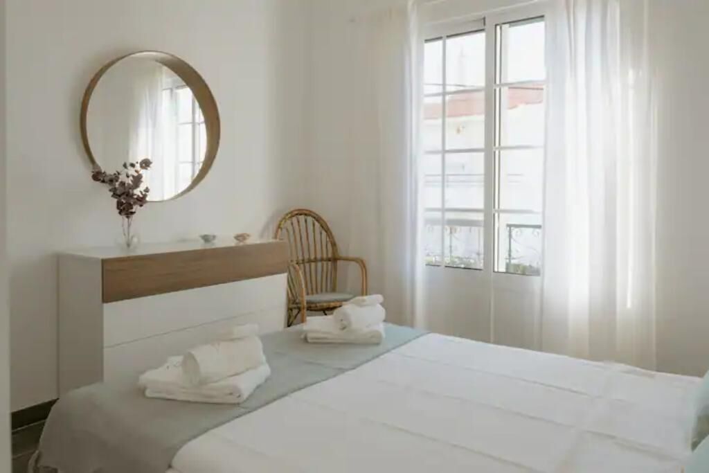 3 bedrooms, travel crib, WiFi