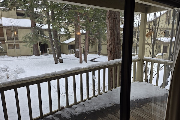 Deck off Main Floor