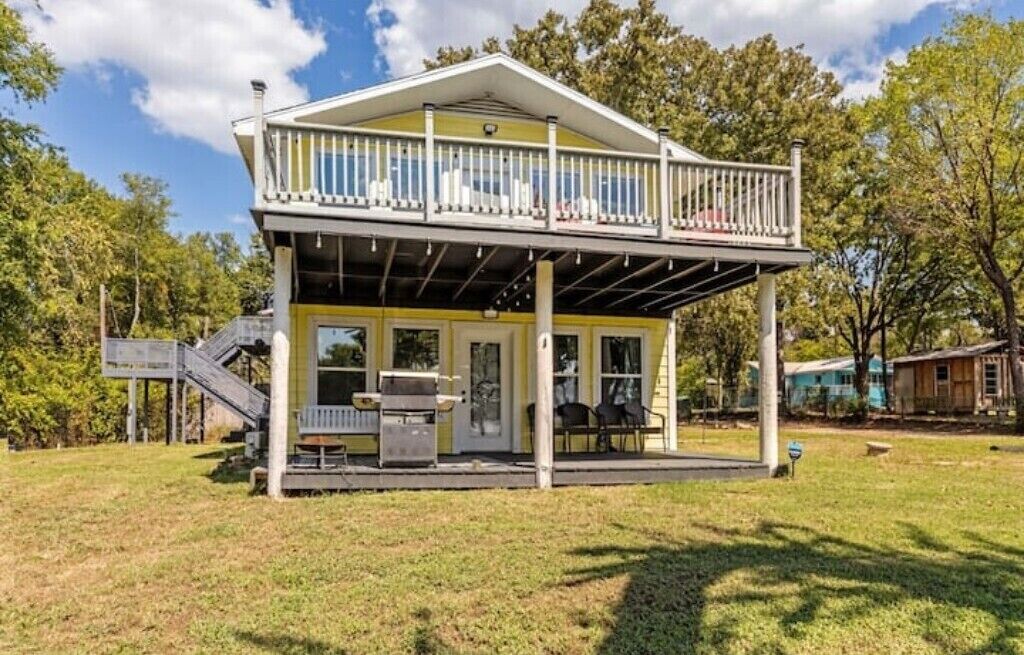 HUGE lake-front house with a view!
