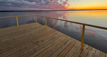 Lakefront Retreat Private Dock and Bonus Guest House