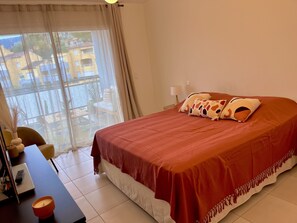 3 bedrooms, iron/ironing board, travel crib, free WiFi - Logement Spacieux Pour des Vacances Sereine (Calvi)