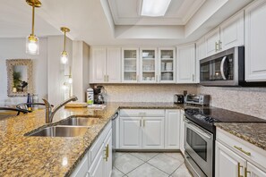 Lägenhet - flera sängar (Arena De Madeira 502- Premier) | Eget kök | Ugn och brödrost