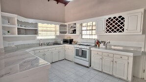 Private kitchen - Safe & Spacious 2 BR Apt, Budget Friendly on South
 (Oistins)
