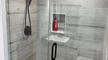 Towels, soap, shampoo, toilet paper